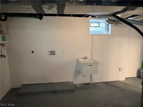 Tiny photo for 3895 E 189th Street, Cleveland, OH 44122 (MLS # 5238838)