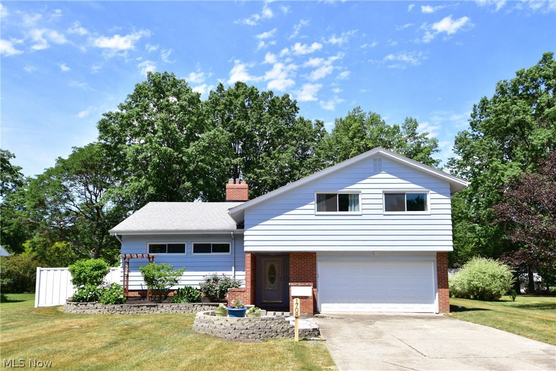 Melvin F Freelands Westhill E - Residential