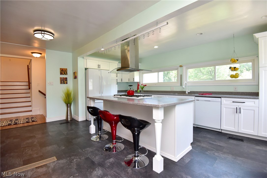 Melvin F Freelands Westhill E - Residential