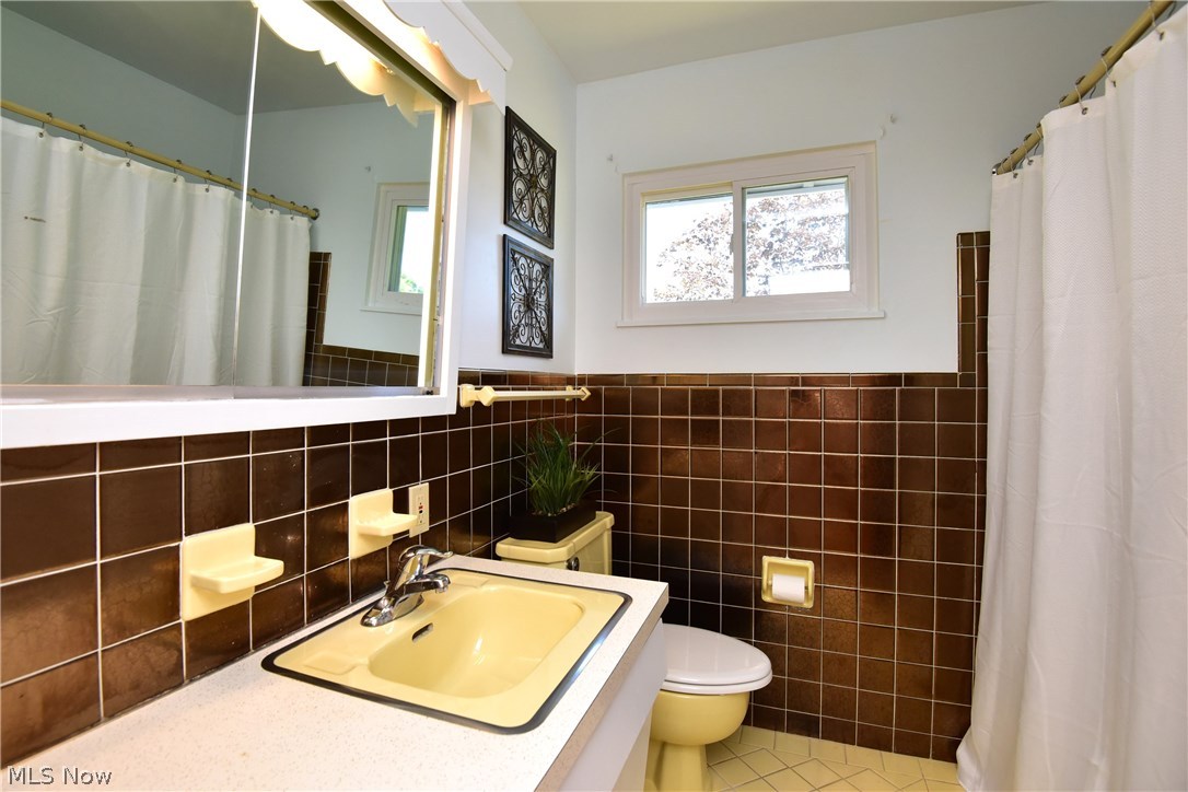 Melvin F Freelands Westhill E - Residential