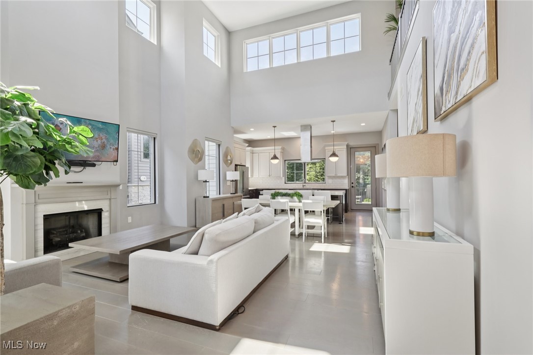 Edgewood Trace Twnhs Sub - Residential