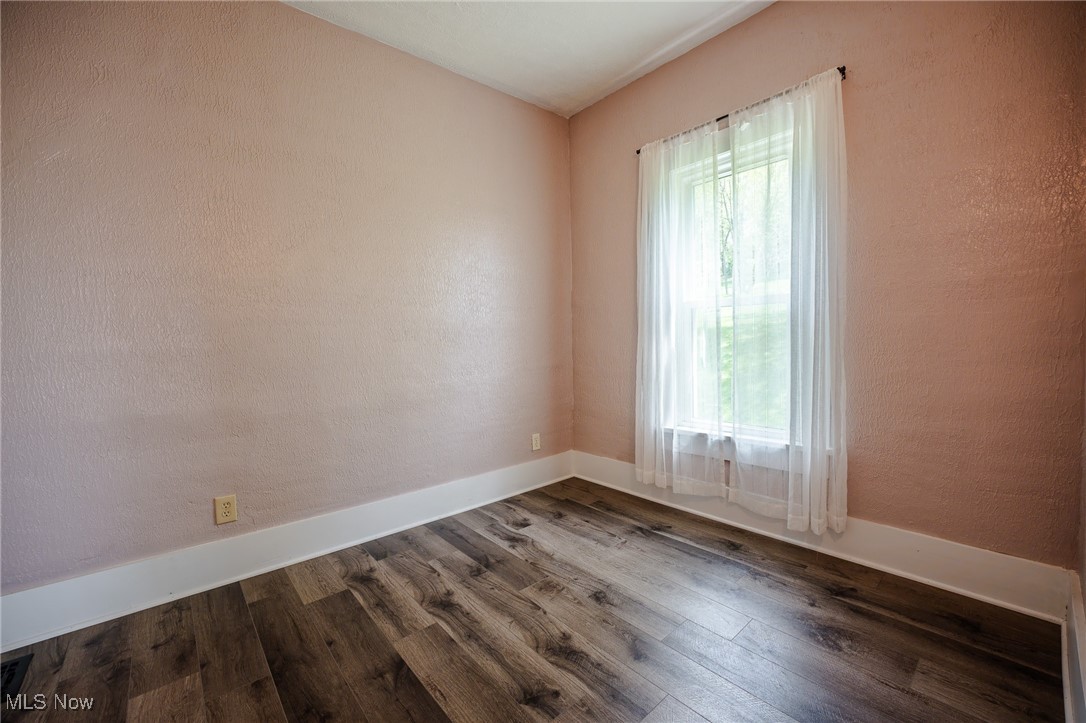 3153 SW Boltz Orchard Road, Sugarcreek, Ohio image 32