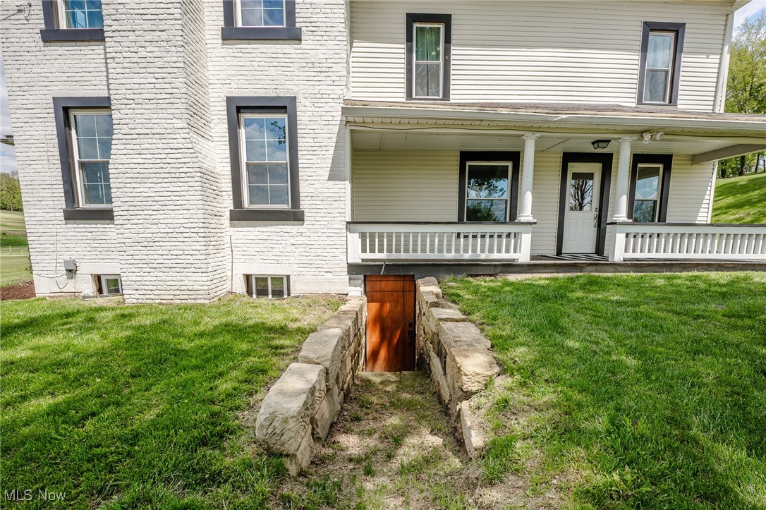 3153 SW Boltz Orchard Road, Sugarcreek, Ohio image 9