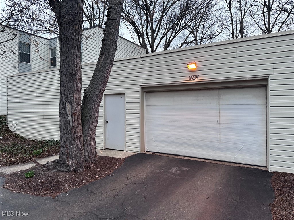 1625 Cedarwood Drive #316, Westlake, Ohio image 2
