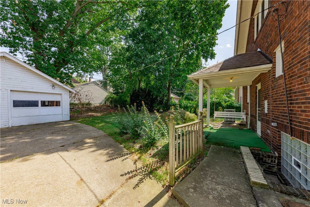 Nicholson Realty Cos Waterbur - Residential