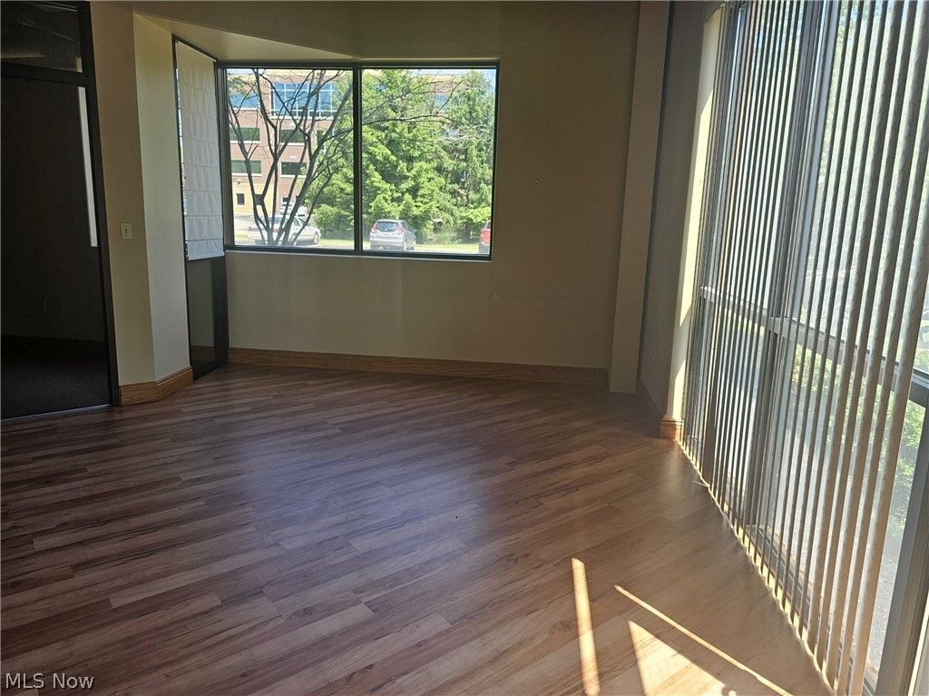 Photo of 822 Kumho Drive #102, Fairlawn, OH 44333 (MLS # 5192411)