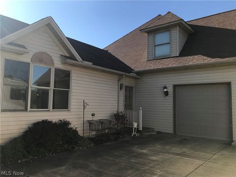 Multifamily For Rent - 6456 S Rim Circle<br/> Valley City, OH 44280