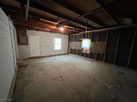 Tiny photo for 17911 Davis Road, Lake Milton, OH 44429 (MLS # 5187677)