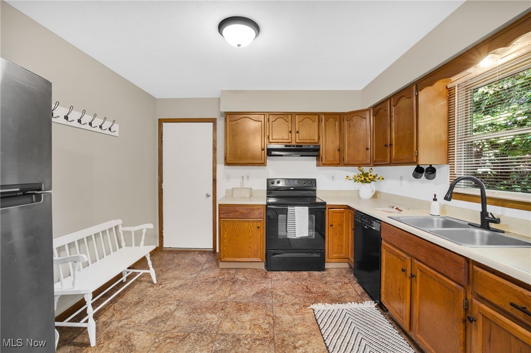 241 W Good Avenue, Wadsworth, Ohio image 9