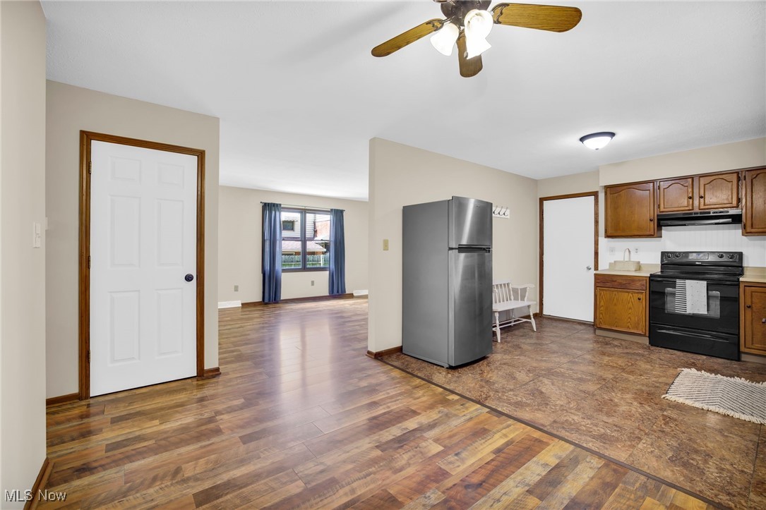 241 W Good Avenue, Wadsworth, Ohio image 6