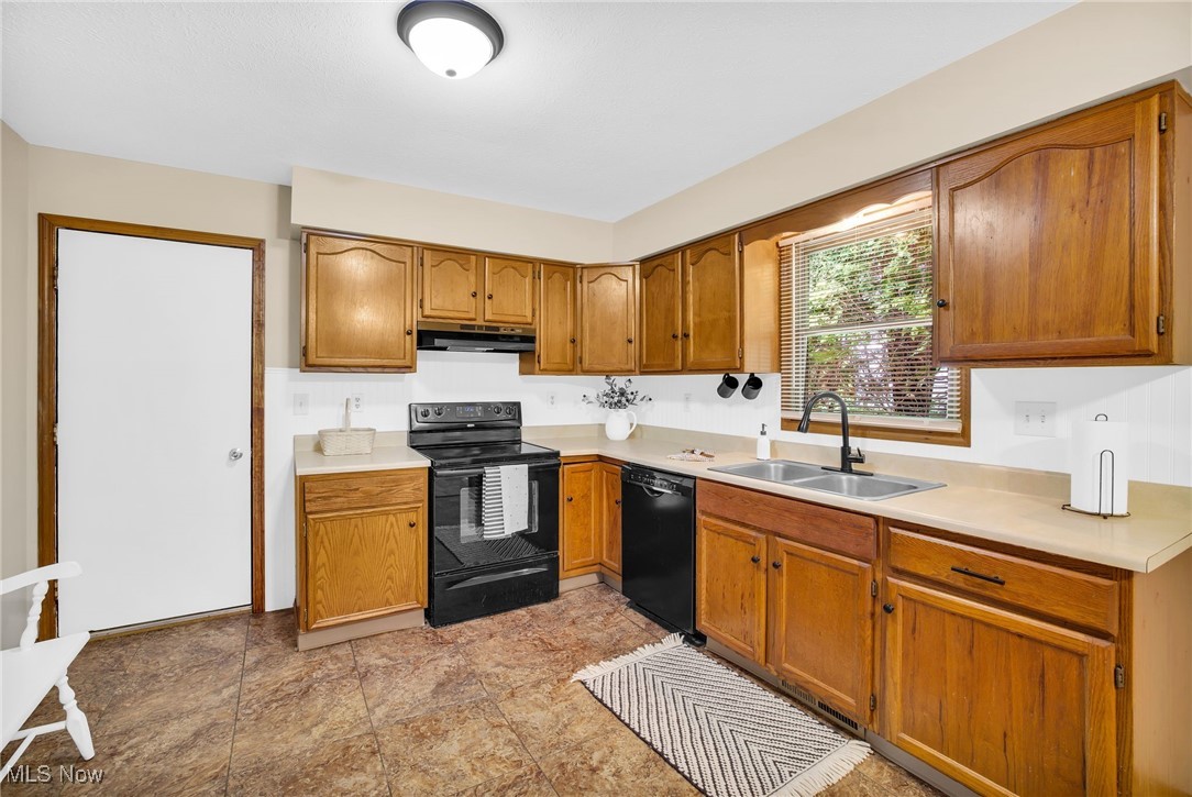 241 W Good Avenue, Wadsworth, Ohio image 8