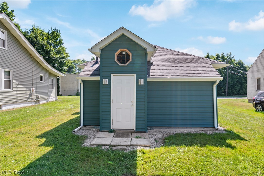 Young L A - Residential