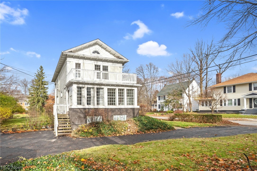 Shaker Lakes 02 - Residential