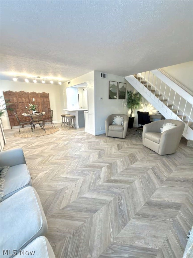 Addition To Cambridge Condo - Residential