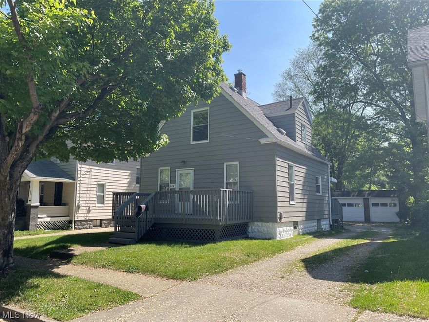 Welcome to 1027 Collinwood Ave. This 2 bedroom bungalow has several basic/mechanical updates and needs your finishing touches to be a great starter home. Large back yard, with enclosed back porch. Central Air. Spacious rooms with an extra foyer entry.