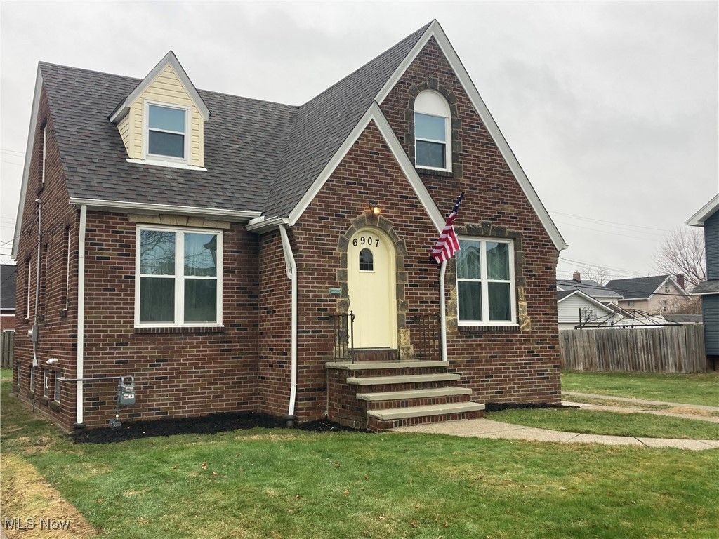 Photo of 6907 Forest Avenue, Parma, OH 44129 (MLS # 5178448)