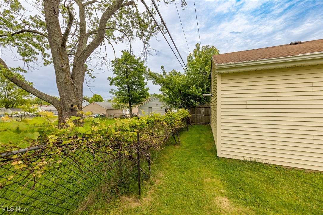 Mayfield Heights, Ohio 44124, United States, 3 Bedrooms Bedrooms, ,3 BathroomsBathrooms,Residential,Contingent,140217