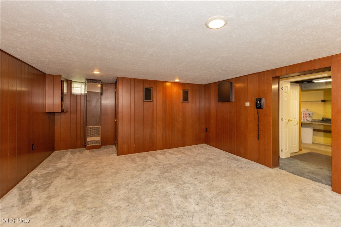 Mayfield Heights, Ohio 44124, United States, 3 Bedrooms Bedrooms, ,3 BathroomsBathrooms,Residential,Contingent,140217