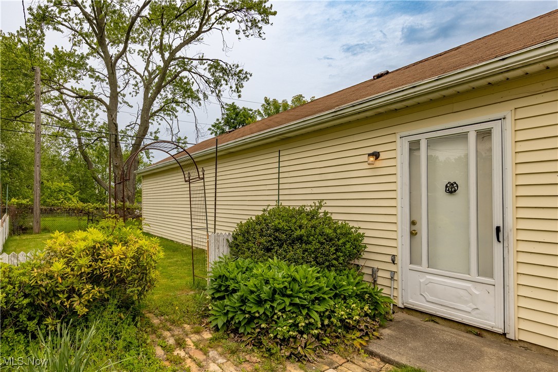 Mayfield Heights, Ohio 44124, United States, 3 Bedrooms Bedrooms, ,3 BathroomsBathrooms,Residential,Contingent,140217