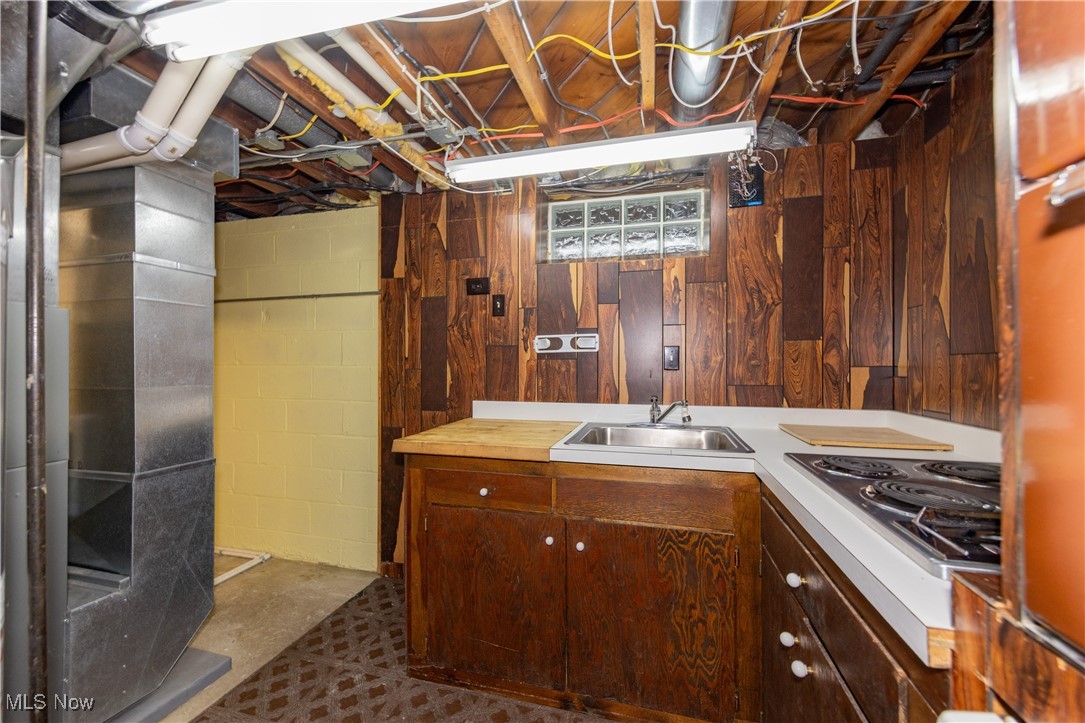 Mayfield Heights, Ohio 44124, United States, 3 Bedrooms Bedrooms, ,3 BathroomsBathrooms,Residential,Contingent,140217