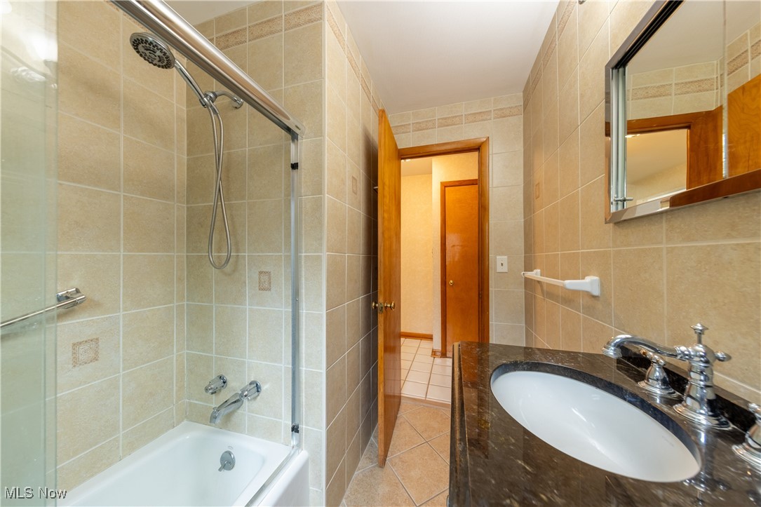 Mayfield Heights, Ohio 44124, United States, 3 Bedrooms Bedrooms, ,3 BathroomsBathrooms,Residential,Contingent,140217