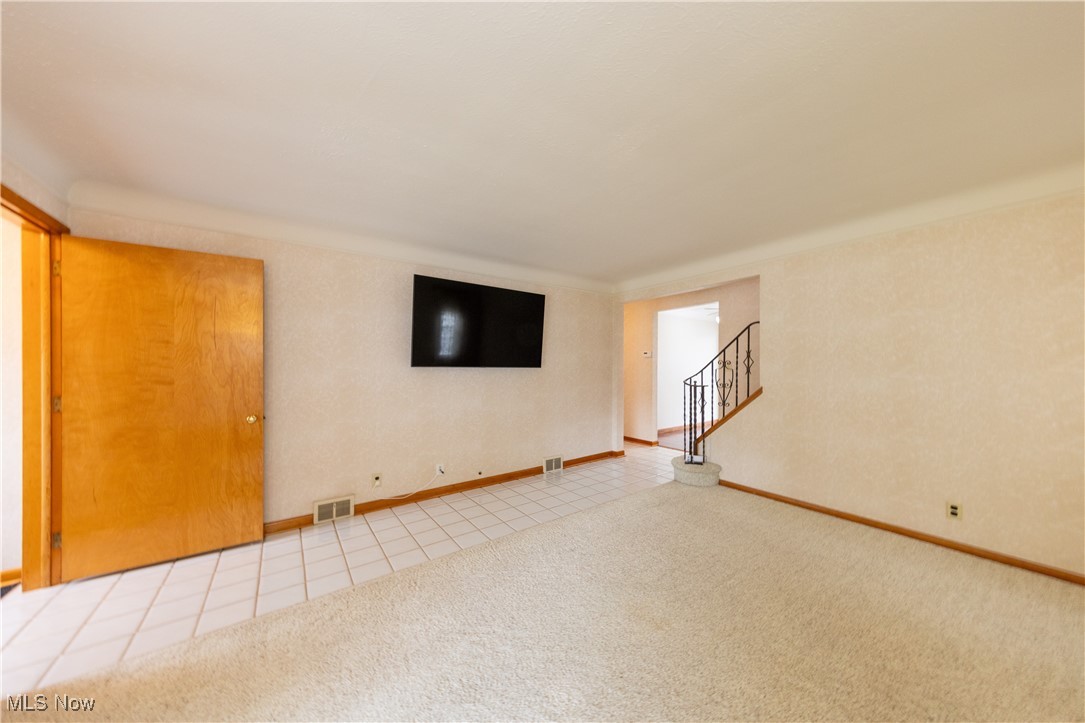 Mayfield Heights, Ohio 44124, United States, 3 Bedrooms Bedrooms, ,3 BathroomsBathrooms,Residential,Contingent,140217