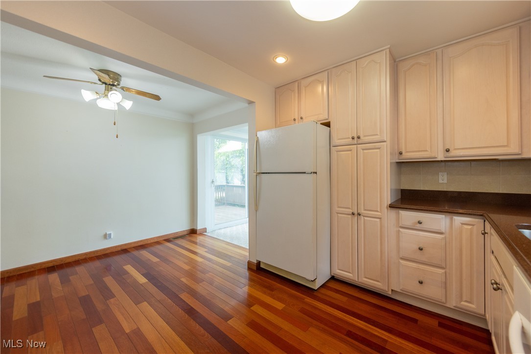 Mayfield Heights, Ohio 44124, United States, 3 Bedrooms Bedrooms, ,3 BathroomsBathrooms,Residential,Contingent,140217