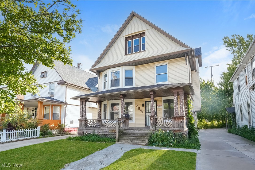 Spacious home, featuring updated flooring, fresh paint, and a bright kitchen with modern finishes. Convenient half bath on main level. Large living and dining areas, 4 comfortable bedrooms, and a covered front porch. Convenient location near shopping, dining, and highway access. Make this yours today!