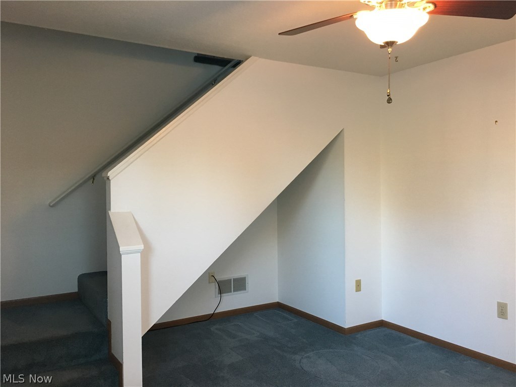 HUNTERS CHASE - Residential