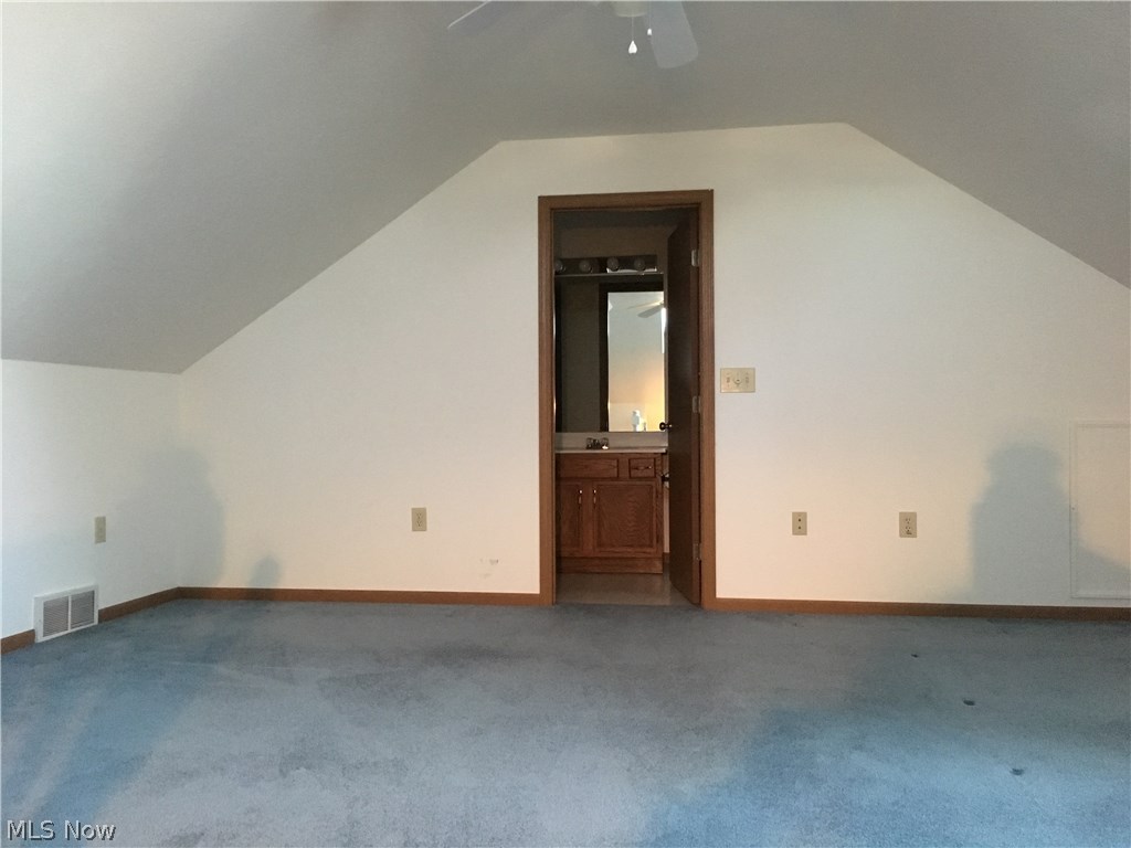 HUNTERS CHASE - Residential