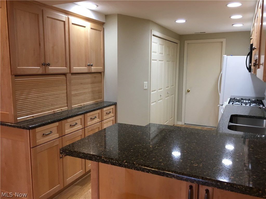 HUNTERS CHASE - Residential