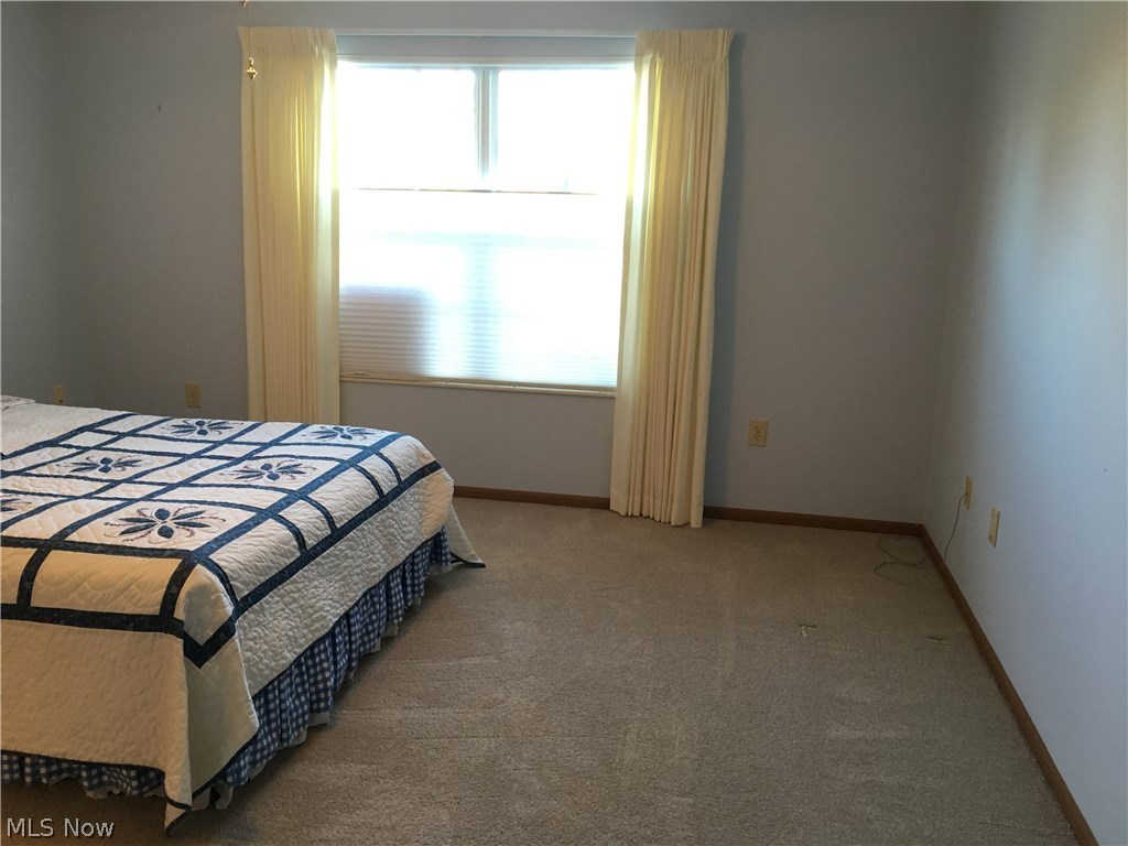 HUNTERS CHASE - Residential