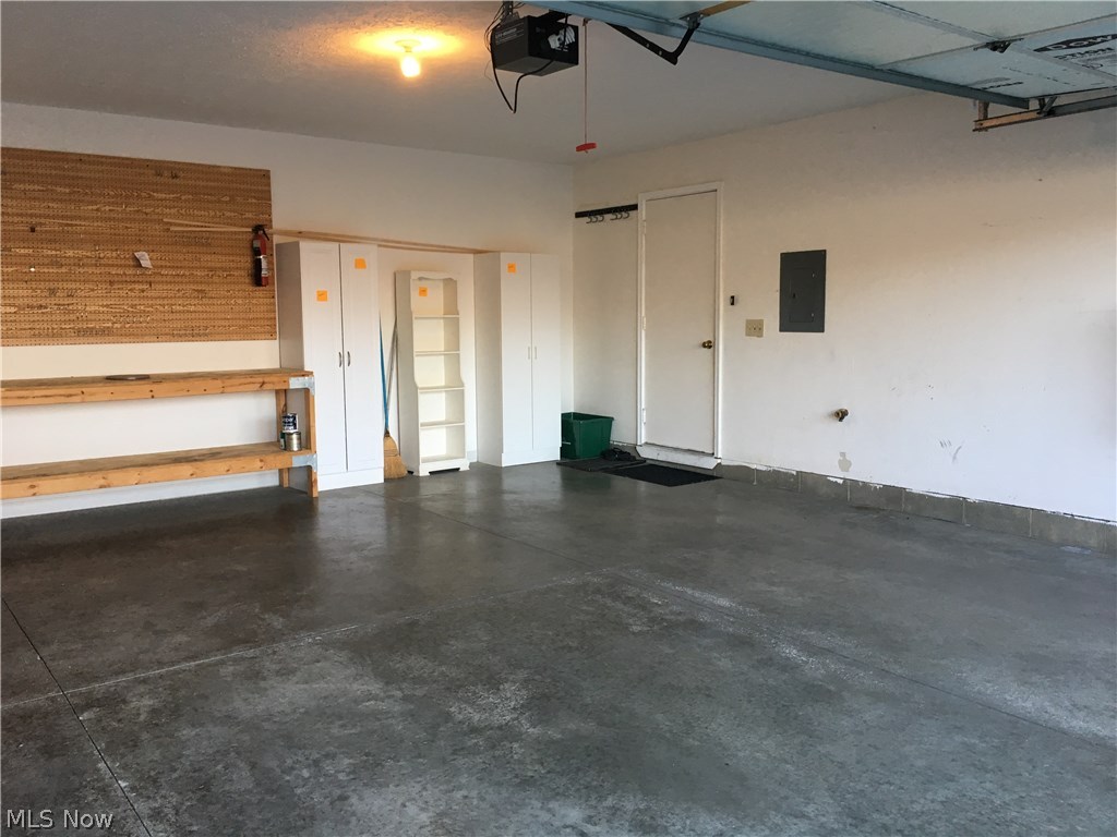 HUNTERS CHASE - Residential