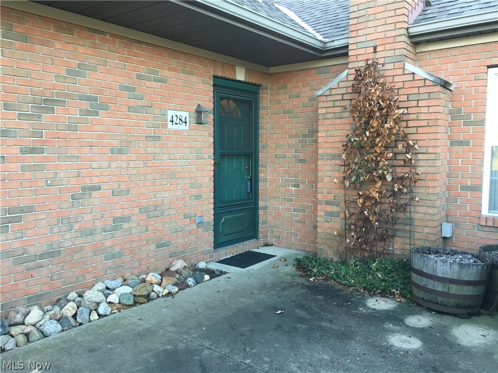 HUNTERS CHASE - Residential