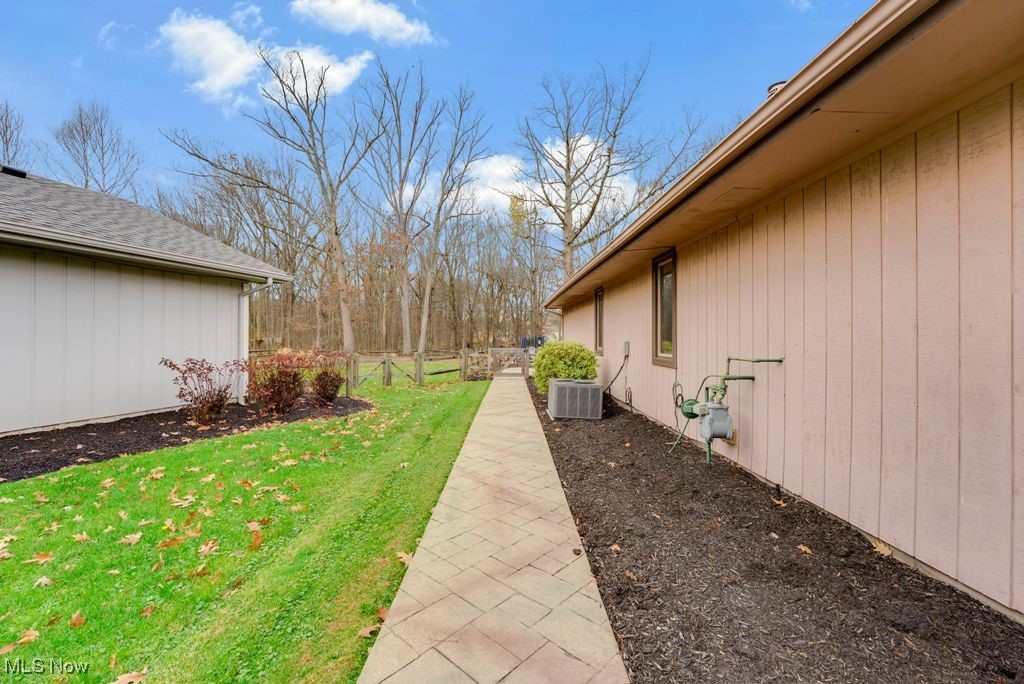 9968 Pebble Beach Cove, Aurora, Ohio image 36