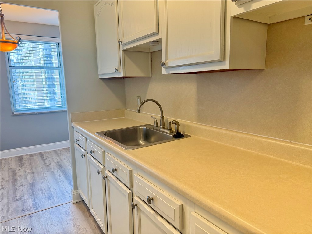 Lake House Condo - Residential Lease