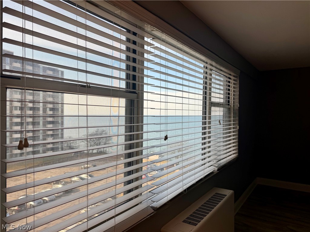 Lake House Condo - Residential Lease