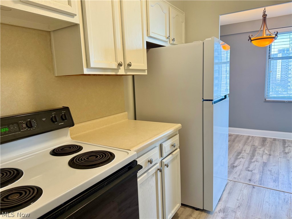 Lake House Condo - Residential Lease