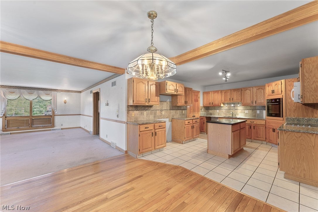 594 Shadydale Drive