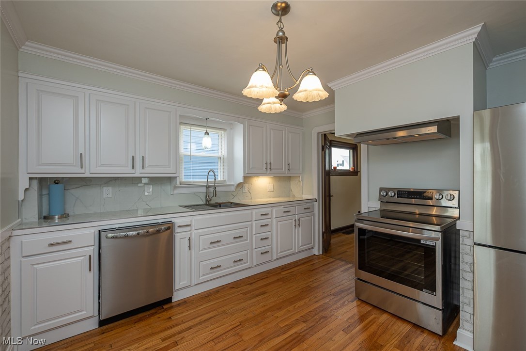 7609 Wooster Parkway