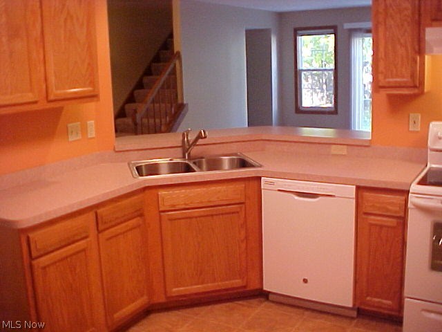 Lomond Place Condo Ph 02 - Residential