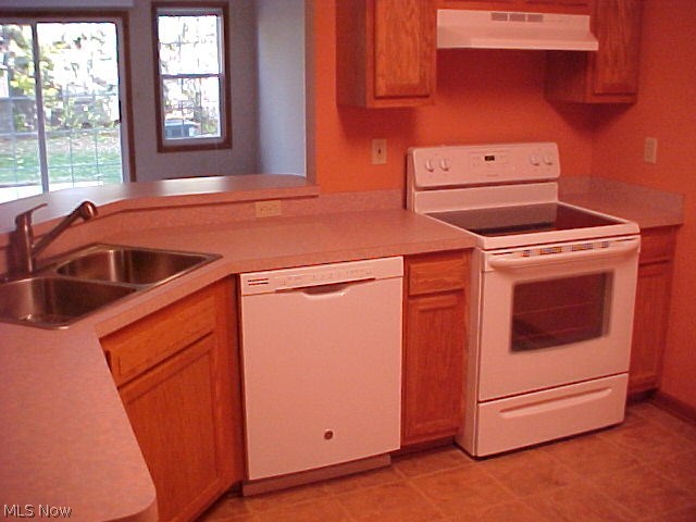 Lomond Place Condo Ph 02 - Residential