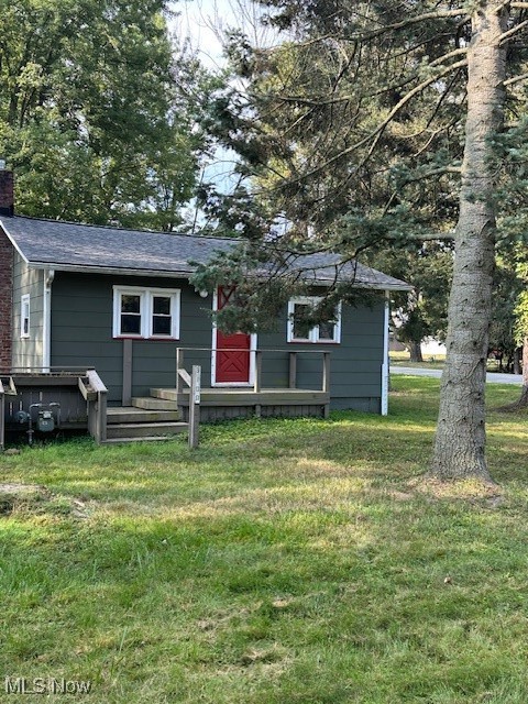 ?Calling all Investors. Home is a fixer upper on a beautiful corner lot. Garage has office conversion with electric, cable and heat. Lots of potential that needs work. New roof, Furnace, and electric in 2023. Waterproofing completed in the basement in the last 2 years.