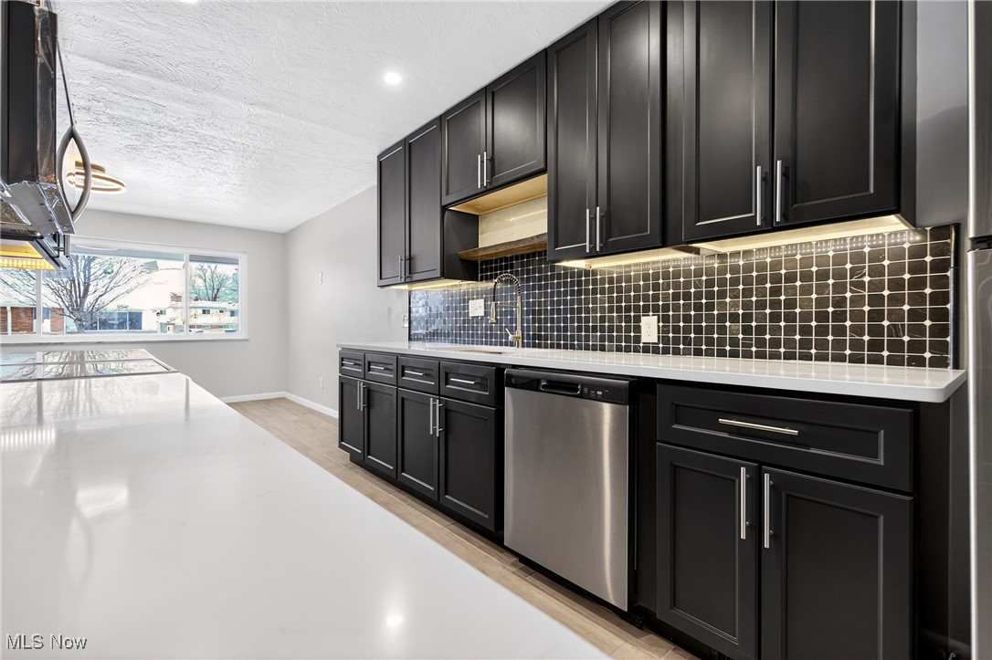 Country Club Condo - Residential