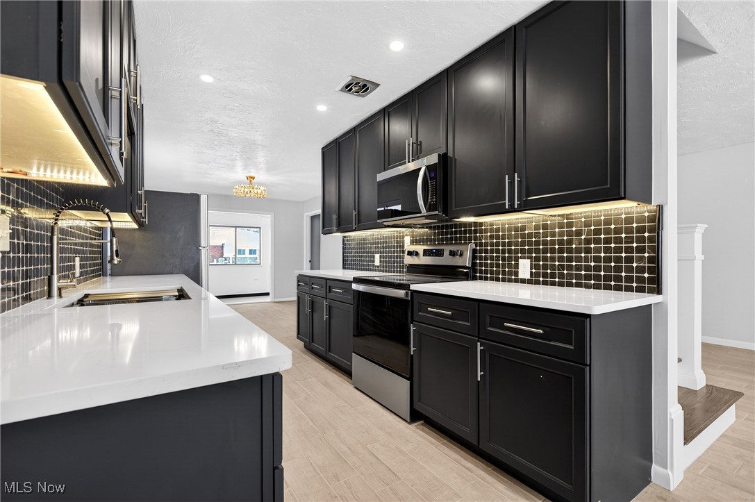 Country Club Condo - Residential