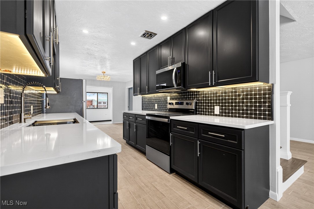 Country Club Condo - Residential