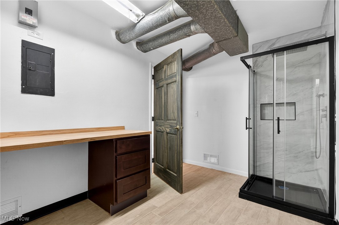 Country Club Condo - Residential