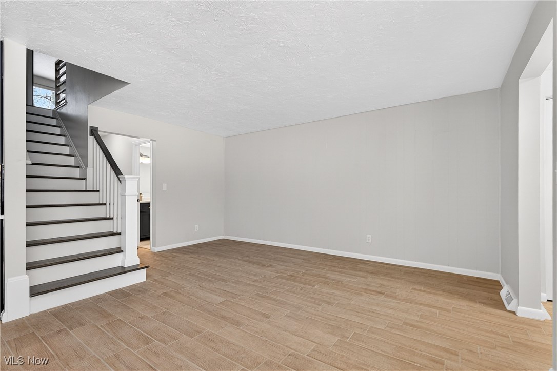 Country Club Condo - Residential