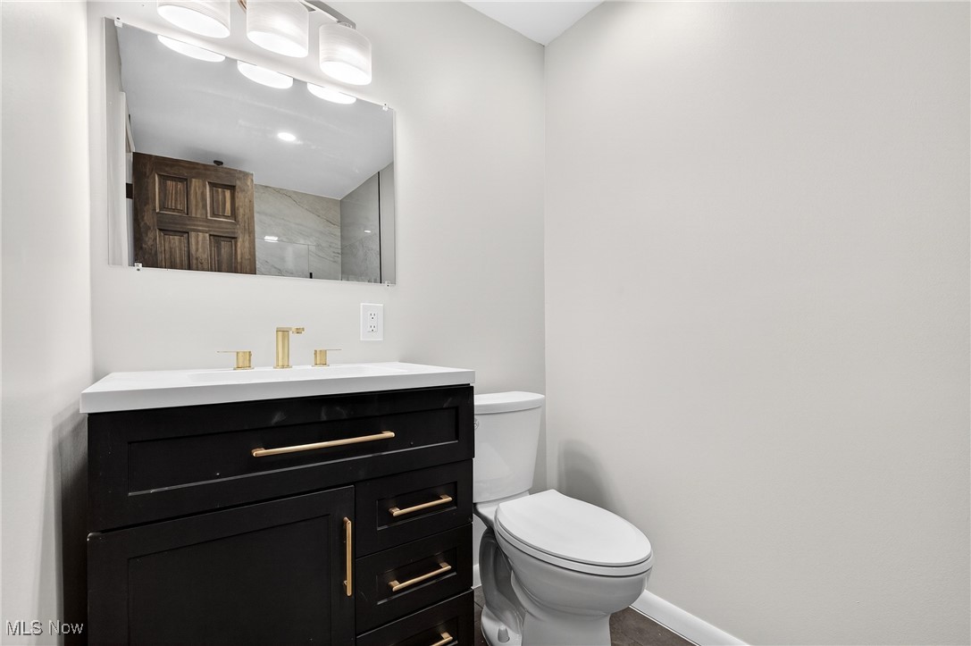 Country Club Condo - Residential