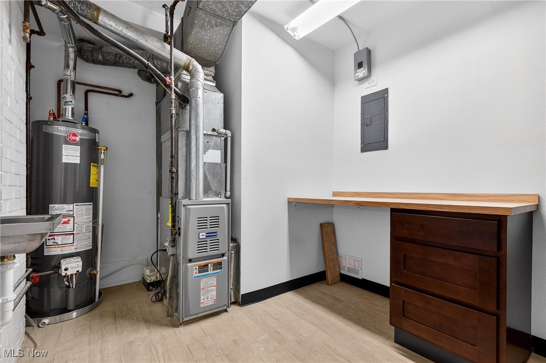 Country Club Condo - Residential